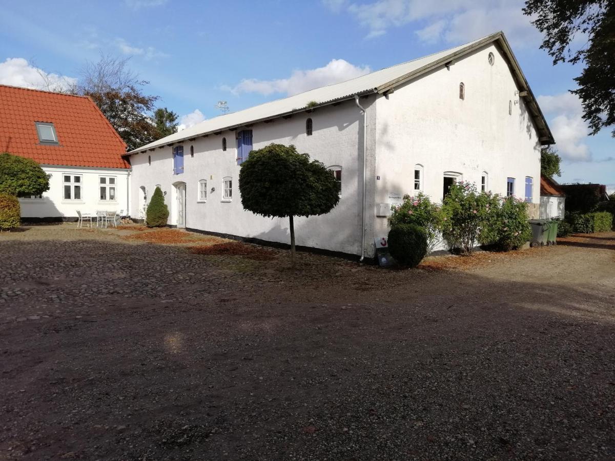 Shelter Slotsgaarden Hotel Jels Екстериор снимка